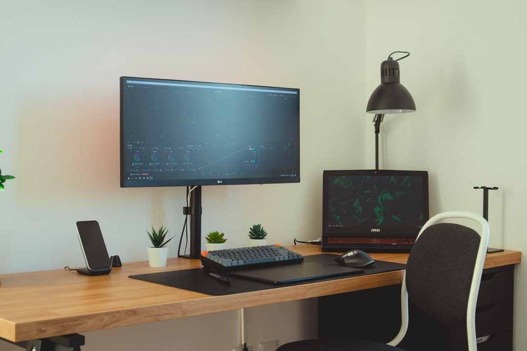 Waarom pure HTML sneller en veiliger is